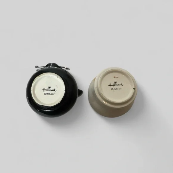 Set of 2 Hallmark Halloween Tealight Candle Holders. (D 2 90425) - Picture 2 of 3